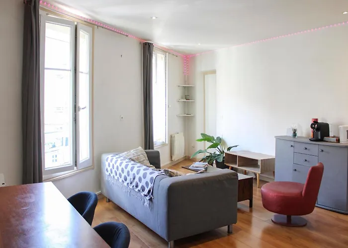 Superb 55M In The Heart Of Saint-Ouen