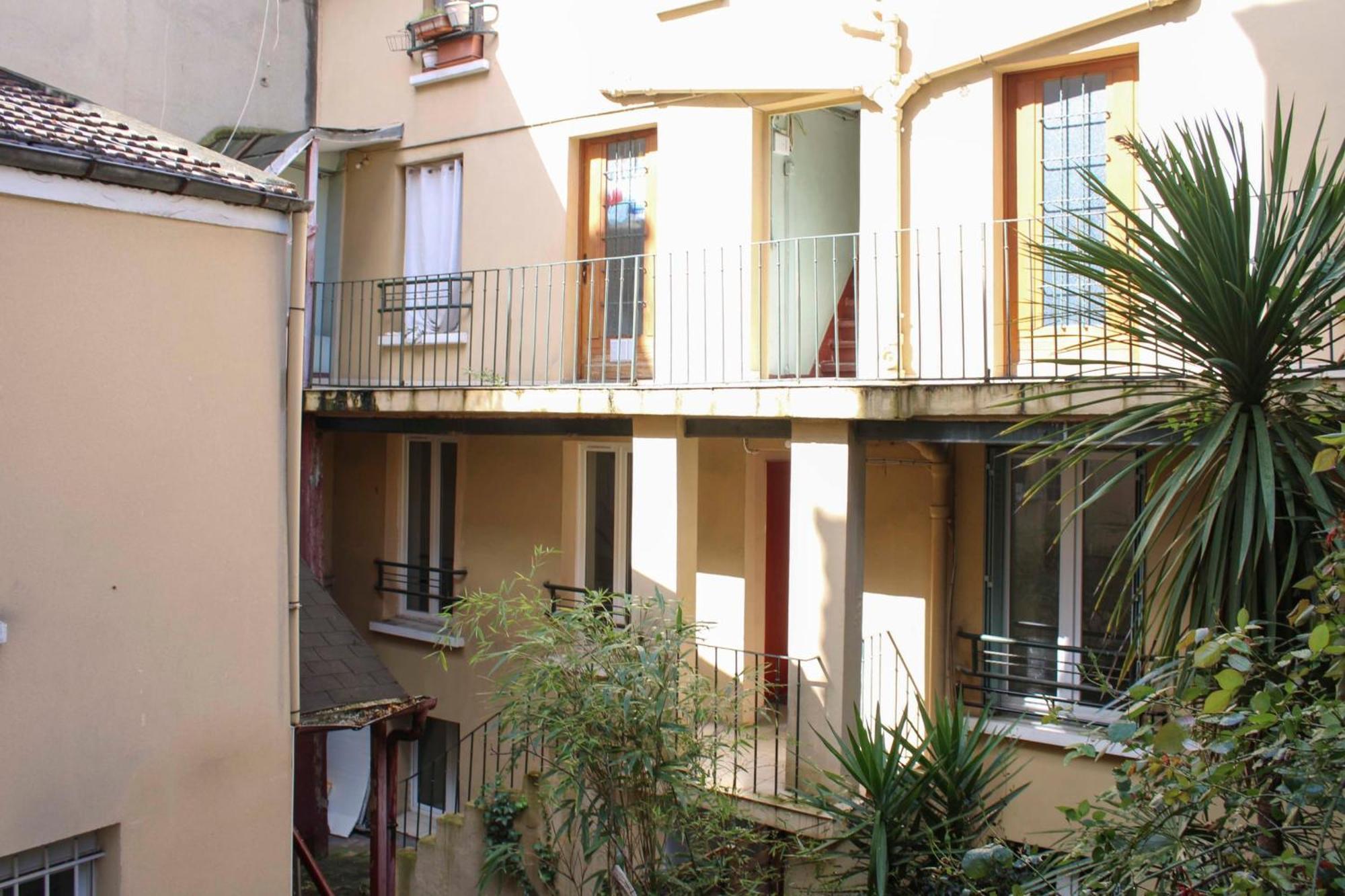 Apartment Superb 55m In The Heart Of Saint-ouen *