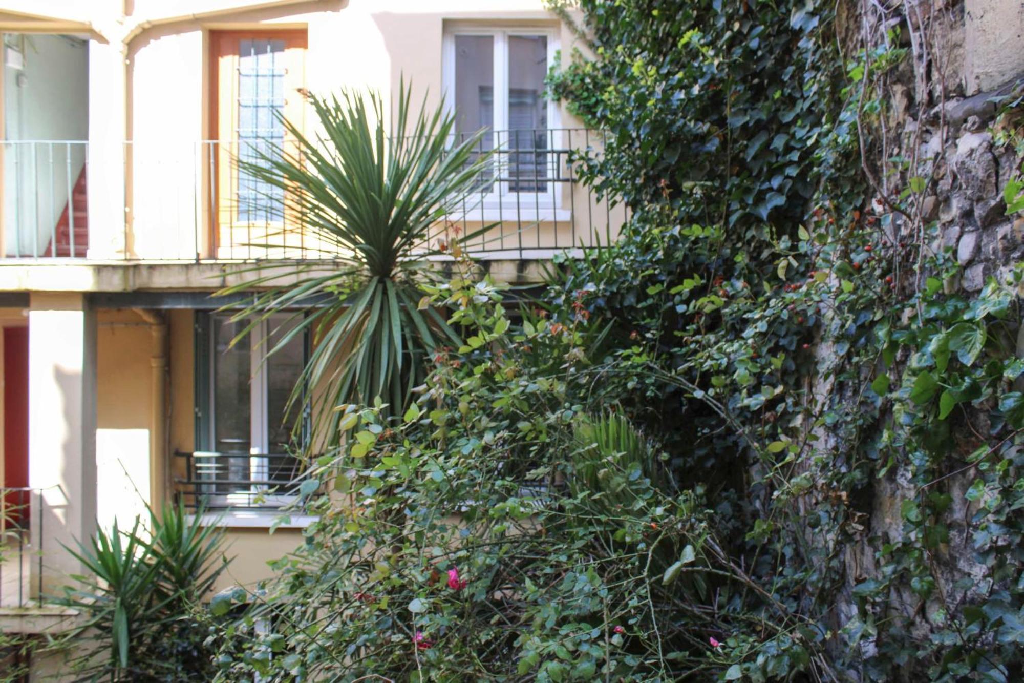 Apartment Superb 55m In The Heart Of Saint-ouen *